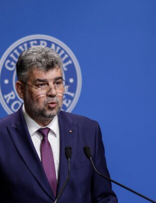 Guvernul Ciolacu a adoptat prima OUG. Premier: „Statul nu mai poate plăti funcţionarii doar ca să vină la birou“