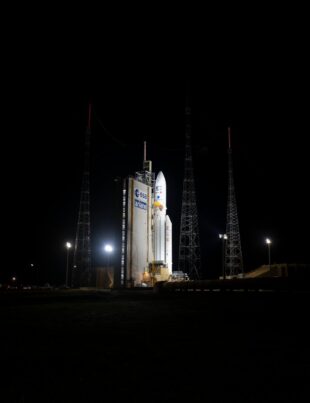 Ultima lansare a rachetei europene Ariane 5, programată pentru vineri, a fost amânată
