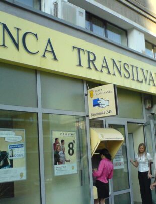 Banca Transilvania, victorie de etapă după ce a fost amendată de ANPC, în scandalul calculării ratelor! Instanța a suspendat Ordinul emis de președintele ANPC