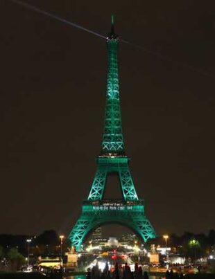 Turnul Eiffel va fi iluminat în verde. Ce eveniment marchează