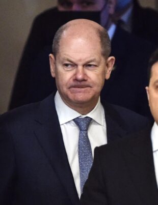 Ajutorul oferit Ucrainei i-a sărăcit pe nemți! Germania mai are doar circa 20.000 de obuze de calibru mare 