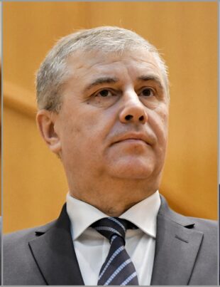 Ce averi au șefii serviciilor secrete din România