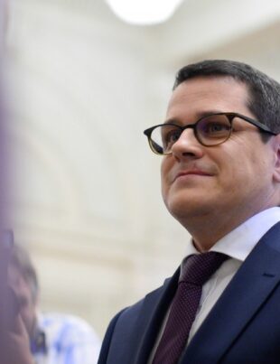 Lider PNL, întrebat dacă Hellvig se întoarce în partid: Da. Şi cred că va participa la alegerile de anul viitor