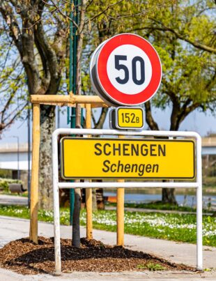 România şi Bulgaria ar putea fi despăgubite pentru că nu au fost primite în Schengen