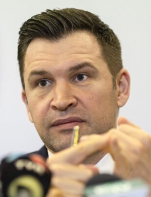 Cum comentează PNL demisiile miniștrilor PSD și cererea lui Ciolacu privindu-l pe șeful liberal al CJ Ilfov: Nu există simetrie în vinovăţie