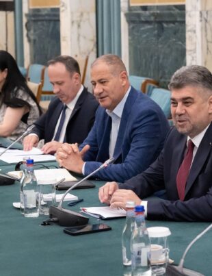 Bilanțul Cabinetului Ciolacu, după o lună de guvernare: doi miniștri plecați, câteva reforme bifate, dar și multe restanțe