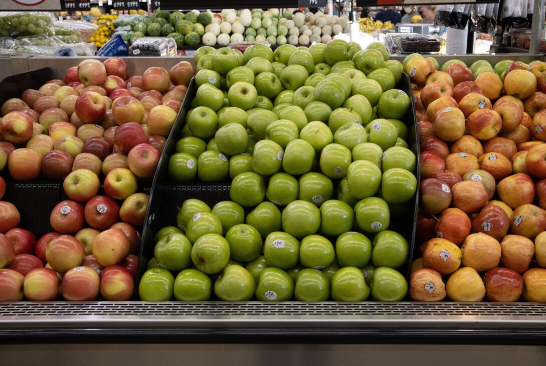 Dieta vegană, cea mai prietenoasă cu mediul. Există o cantitate de carne pe care să o consumi ca să nu distrugi planeta? dieta vegană