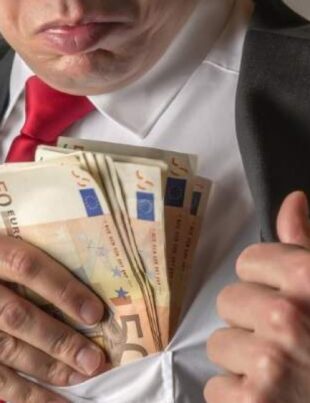 Se întâmplă și la case mai mari! Şeful Academiei Internaţionale Anticorupţie, suspendat pentru suspiciuni de corupţie