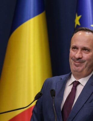Noi bani din PNRR, primiți de Guvern la începutul lunii septembrie. Cât ar trebui să intre în conturile statului