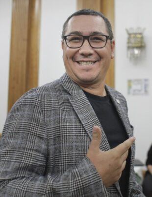 Ponta, primele sfaturi pentru Ciolacu: Trebuie să scapi de cheltuieli nejustificate, pile, relaţii, instituţii care se suprapun. Creşterea TVA, o greşeală