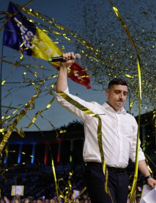 Anchetă a ANSPDCP în cazul aplicației AUR. Partidul, acuzat că a preluat datele persoanele ale utilizatorilor