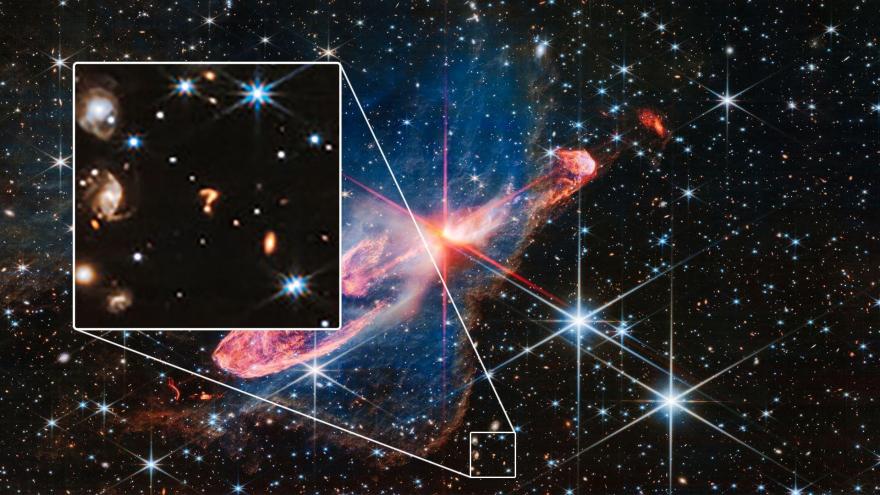 Telescopul spațial James Webb a fotografiat un obiect cosmic sub forma unui semn de întrebare
