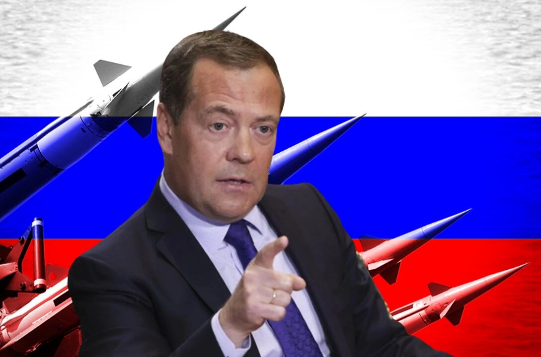 Dmitri Medvedev amenință Occidentul cu un incendiu nuclear: ‘Dacă ofensiva susținută de NATO are succes, iar ei rup o parte din teritoriul nostru, am fi obligați să folosim o armă nucleară’