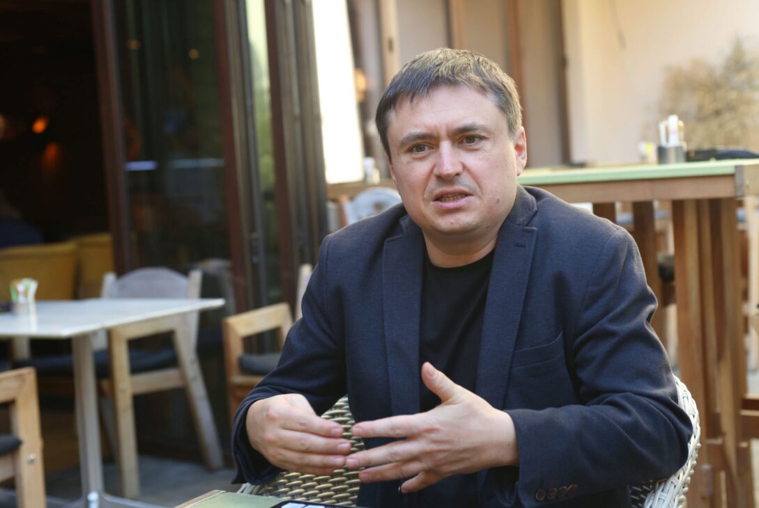 EXCLUSIV. Fuga Bunicii Basarabene Din Calea Rușilor. Fragment Din Noua Carte Biografică A Regizorului Cristian Mungiu
