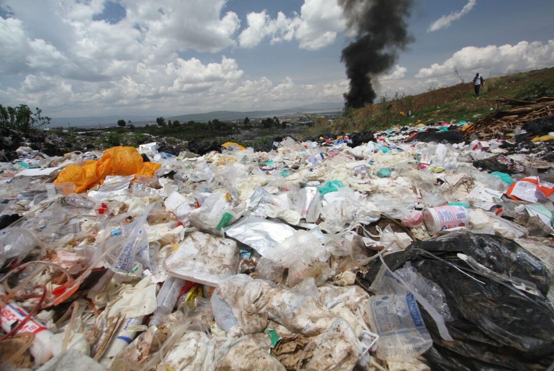 Ocean Clean Up luptă împotriva plasticului din oceane. Cum a reușit echipa să strângă 60 de tone de deșeuri