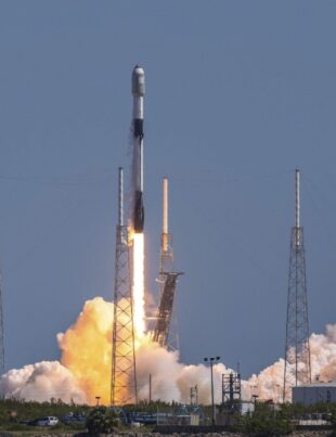 Ia-ți doza de spațiu. SpaceX și NASA pregătesc lansarea a 4 astronauți din 4 țări diferite