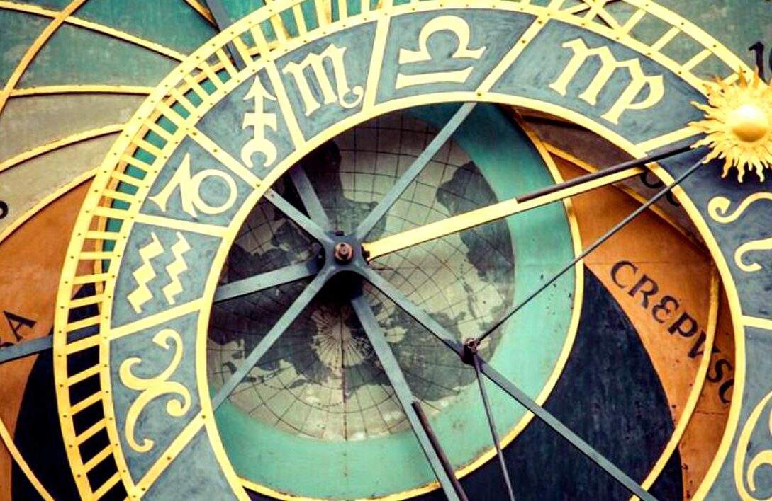 Horoscop 16 August 2023. Vărsătorii Au Nevoie De Blândețe, De Toleranță, De Bunătate și Cea Mai Sigură Cale Ar Fi Să Fie Ei Primii Care Oferă Asta