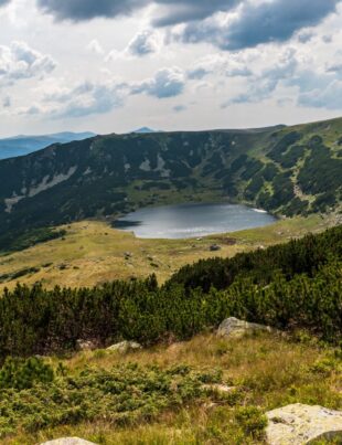 Lacul Zănoaga – Cum Ajungi La Cel Mai Adânc Lac Glaciar Din România