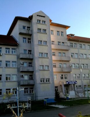 medicul de gardă nici nu a văzut pacienta, dar parafa lui apare în registrul de consultații. Ce amendă a primit? urziceni