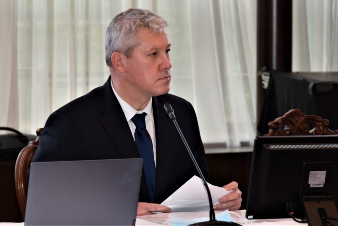 Cătălin Predoiu: „Crima organizată a proliferat din cauza corupţiei şi a pasivităţii administraţiei, inclusiv a Poliţiei“