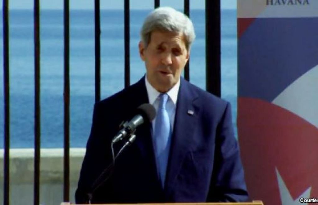 John Kerry, însărcinatul special al preşedintelui Biden pentru climă, la summitul Iniţiativei Celor Trei Mări de la Bucureşti