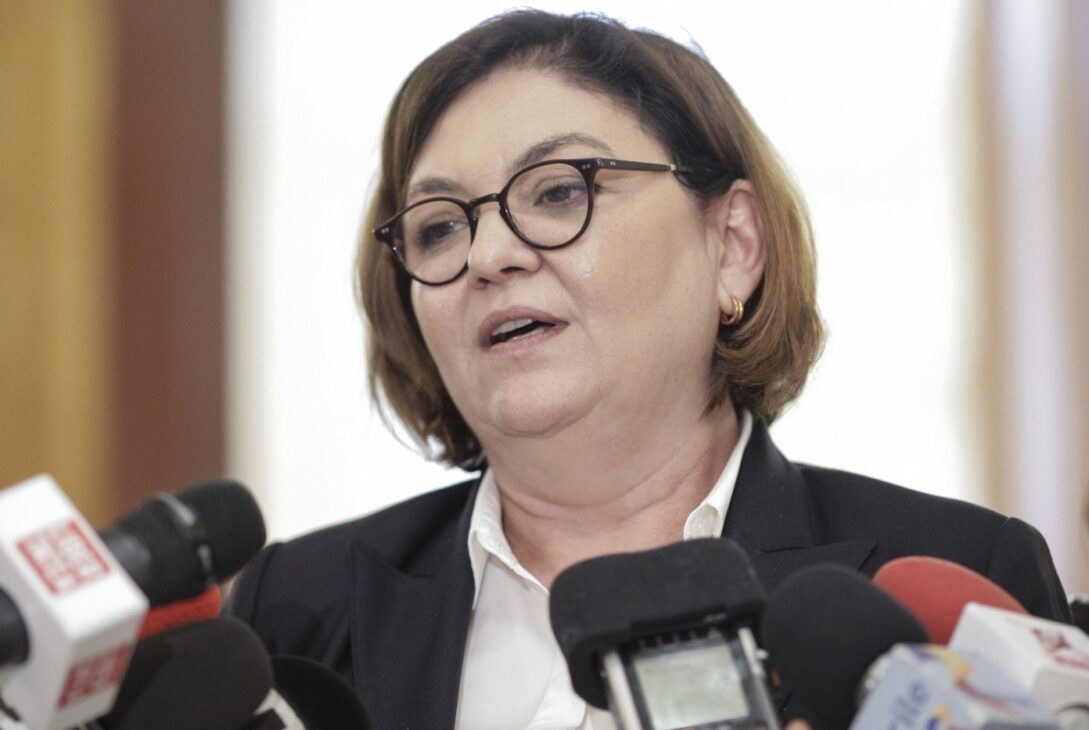 Vălean, răspuns pentru Grindeanu: Comisia Europeană nu plătește despăgubiri, ci finanțează proiecte / Reacția ministrului