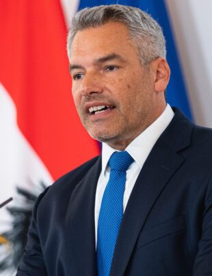 Karl Nehammer, mesaj ferm pentru România: ‘Extinderea poate fi pusă în aplicare doar atunci când protecția frontierelor externe funcționează’