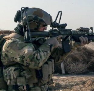 Șeful Comitetului militar al NATO atrage atenția: ‘Prețurile pentru echipament și muniții cresc. Stabilitatea pe termen lung trebuie să prevaleze în fața profiturilor pe termen scurt’