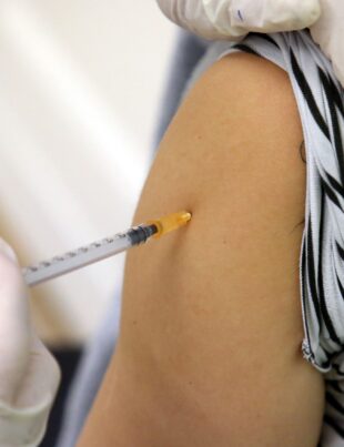 SUA au aprobat noi doze de vaccin împotriva Covid-19