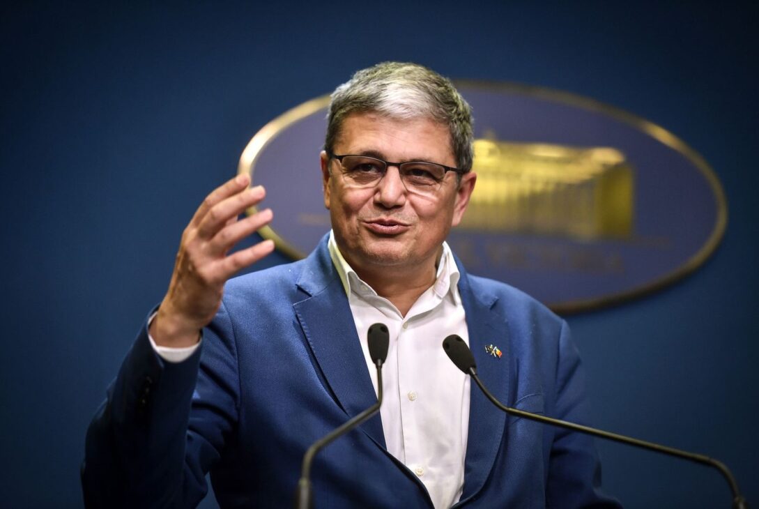 Șeful Finanțelor, Marcel Boloș, detalii din interior: În această formă este soră cu nebunia