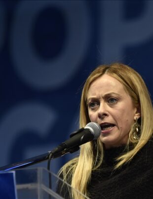 Încep problemele pentru Giorgia Meloni. Italia vrea să vândă active de 21 de miliarde de euro pentru a ţine sub control datoria ţării