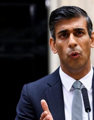 Premierul britanic, Rishi Sunak, iese la rampă: Terorismul nu trebuie să aibă câştig de cauză nici în Ucraina, nici în Israel