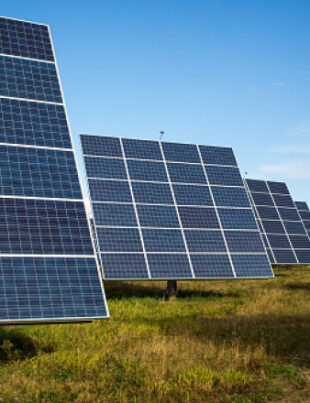 Cel mai mare parc fotovoltaic din România și Europa de Sud-Est, pus în funcțiune în 2023