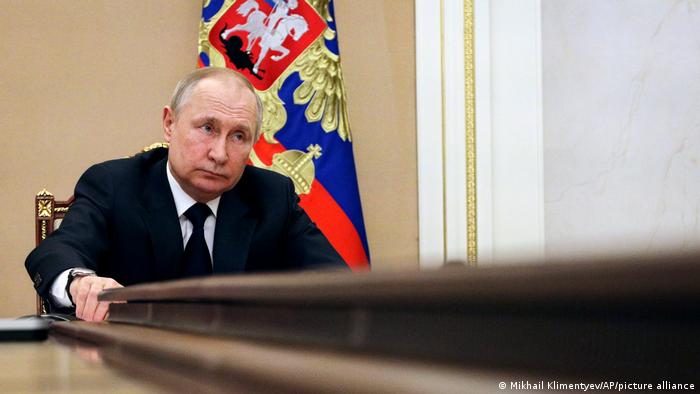 Lovitură după lovitură pentru Vladimir Putin! Uniunea Europeană adoptă al 12-lea pachet de sancţiuni impuse Rusiei