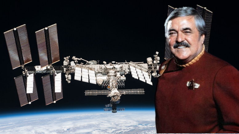 Cenușa creatorului Star Trek este în drum spre lună
