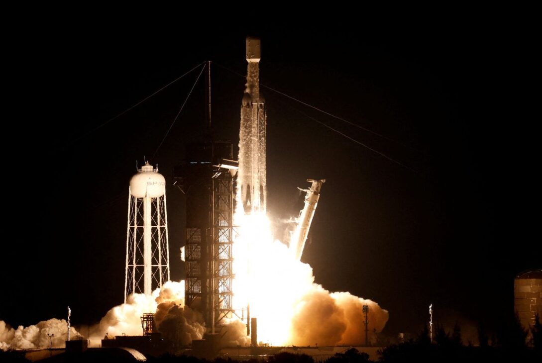 SpaceX semnează un acord pentru lansarea unei stații spațiale private. Care este planul?