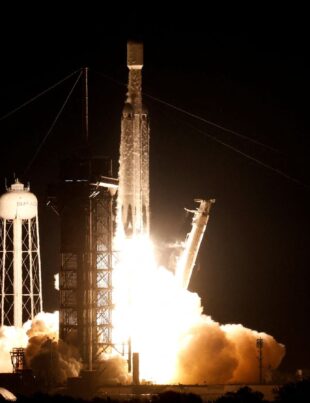 SpaceX semnează un acord pentru lansarea unei stații spațiale private. Care este planul?