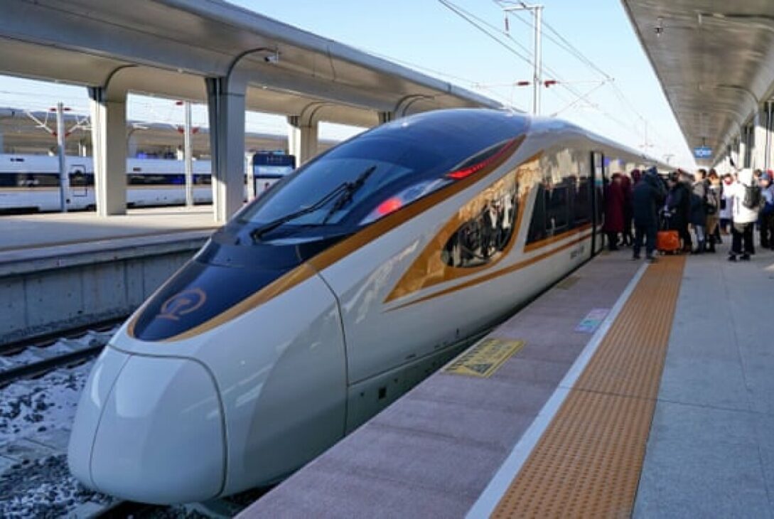 Record mondial! Noul tren din China a atins viteza unui avion- Se va merge cu peste 600 km/h
