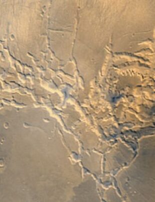 Un vulcan mai mare decât Everestul a fost descoperit pe Marte