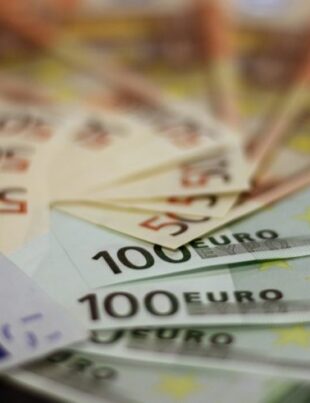 Bonus de 10.000 de euro pentru angajați! Banii ajung în conturi în luna aprilie