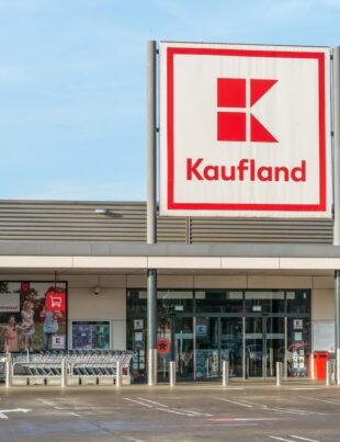 Manevra din Kaufland prin care clienții încearcă să dea lovitura. Mulți dintre ei sunt cetățeni români