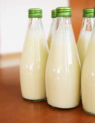 Alertă medicală mondială. Urme ale virusului au fost descoperite în laptele pasteurizat
