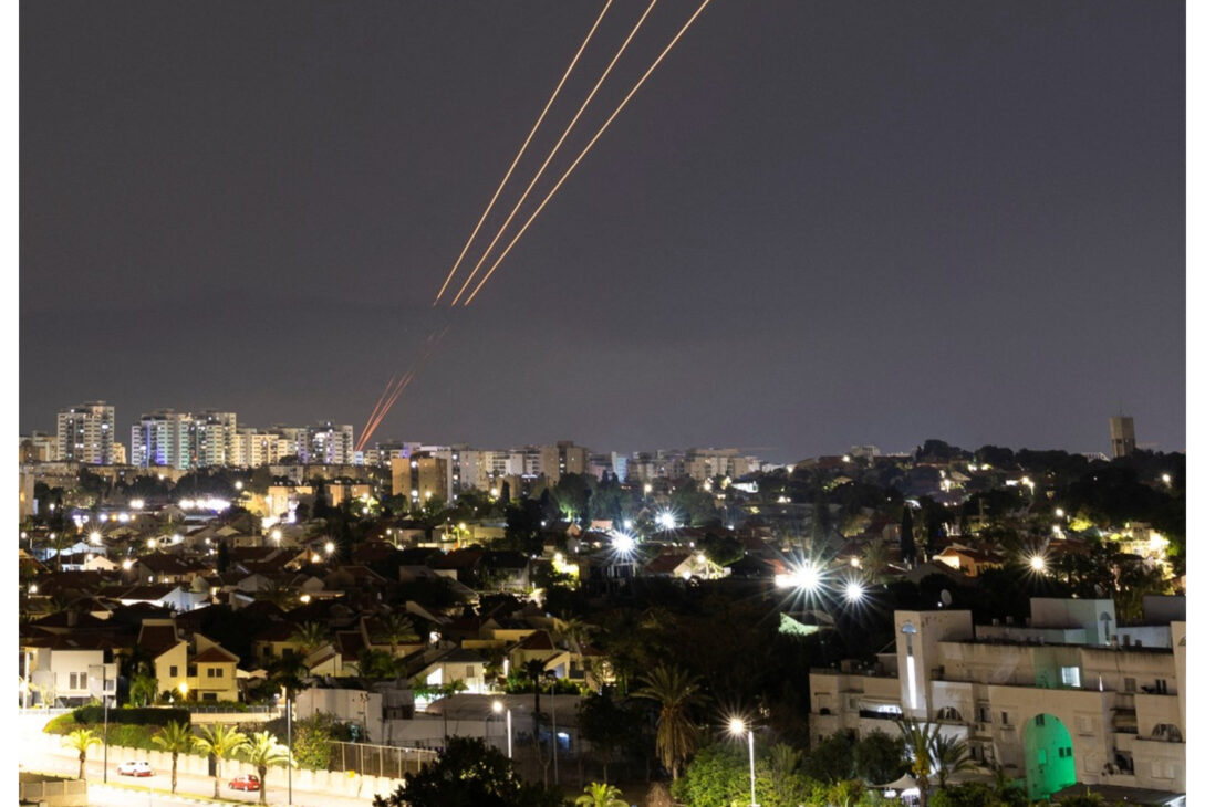 Iranul a atacat Israelul cu sute de drone și rachete. Situație fără precedent în Orientul Mijlociu