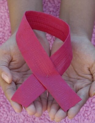 Ce indicii au găsit cercetătorii despre cancer la adulții tineri?