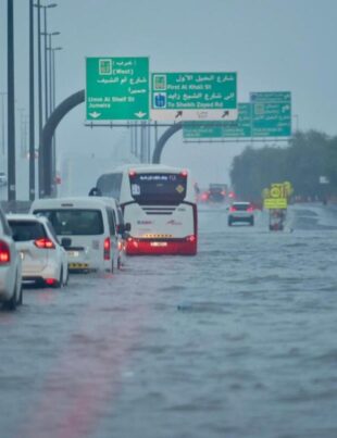 Apocalipsa din Dubai pe care au prevăzut-o specialiștii. Imagini ireale cu natura dezlănțuită