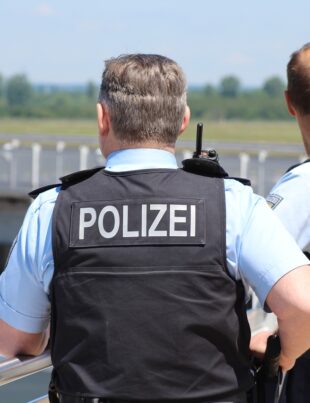 Șmecheria prin care poliția are de suferit la capitolul imagine. Ce metodă de înșelăciune face ravagii în ultima vreme