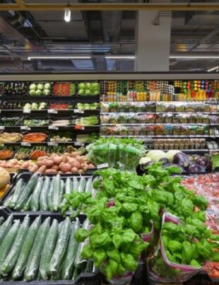 Lanțul de supermarketuri dat în judecată de Guvern pentru defăimare. Totul se petrece la vecinii din Ungaria