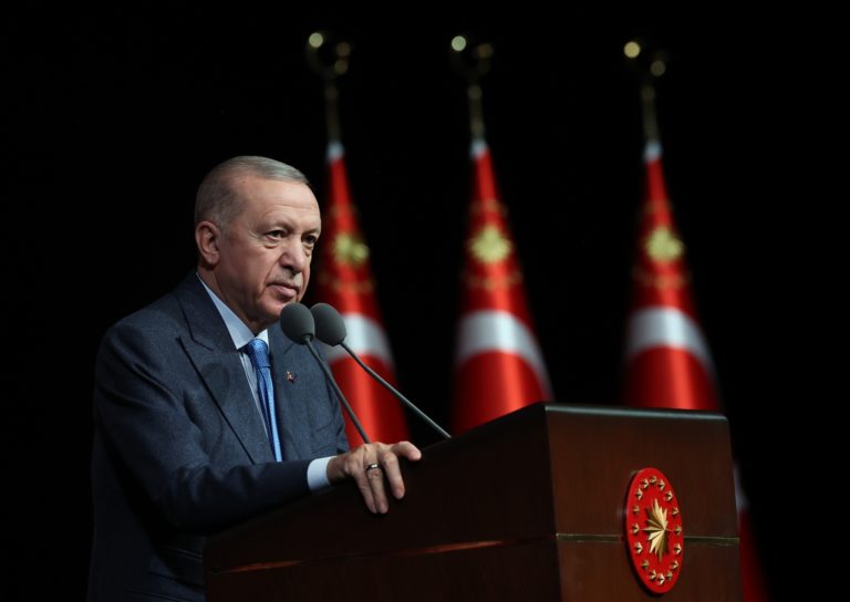 Vacanță în Turcia și pentru românii care nu au pașaport. Președintele Recep Erdogan a semnat decretul mult așteptat