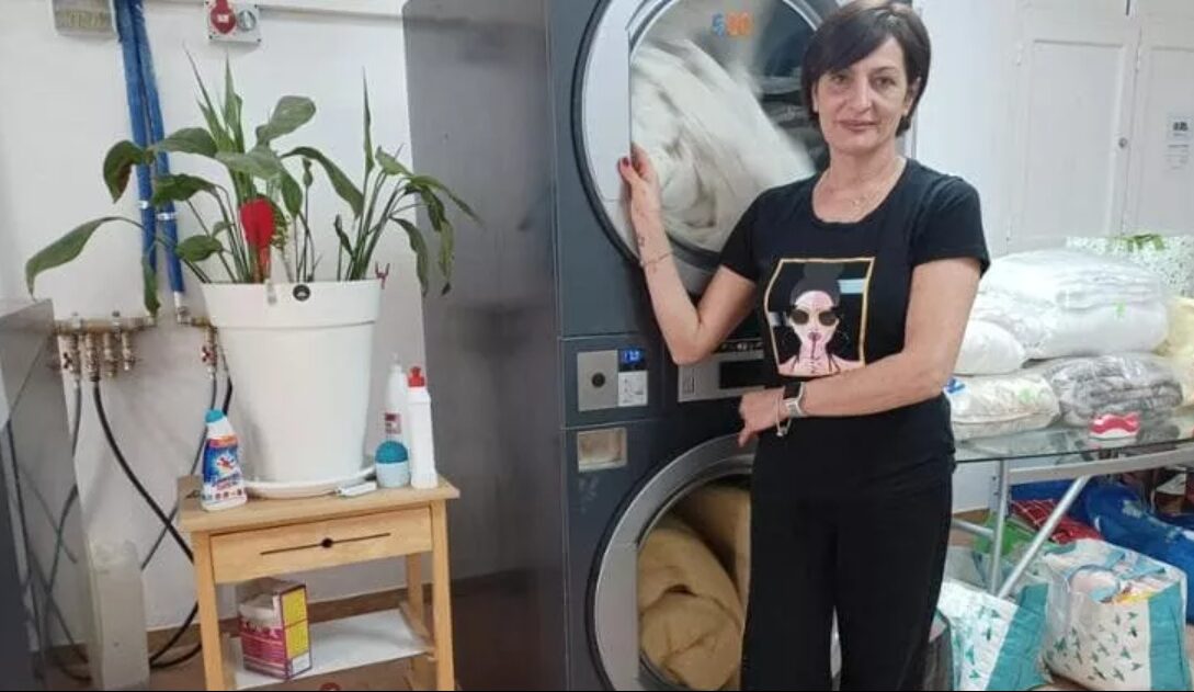 Poliglota din România care conduce o afacere de succes la mii de kilometri distanță de casă. Ramona are mii de clienți