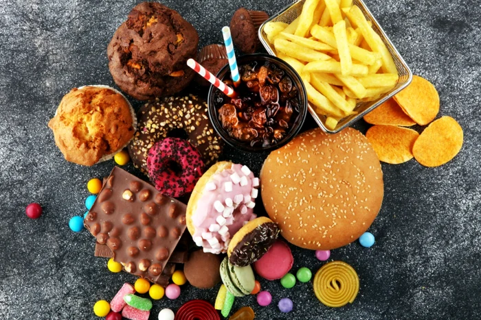 ONU avertizează că alimentele ultraprocesate îți distrug creierul